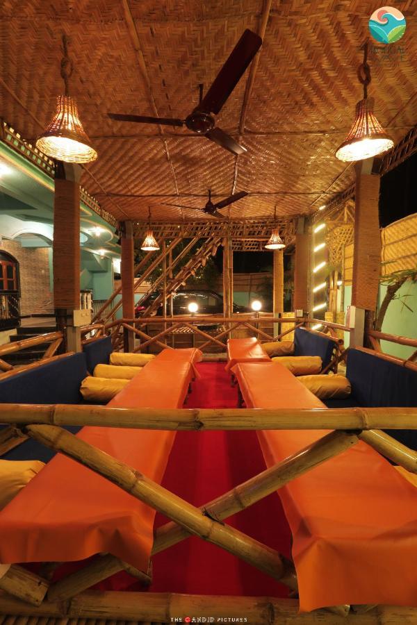 Tropical Wave Hostel Morjim Goa Extérieur photo
